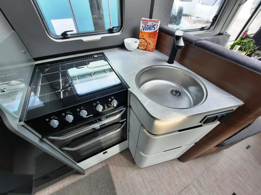 Fahrzeugabbildung HYMER / ERIBA / HYMERCAR B-Klasse MC I 600 Verfüg./Autark/AHK/TV/Markise