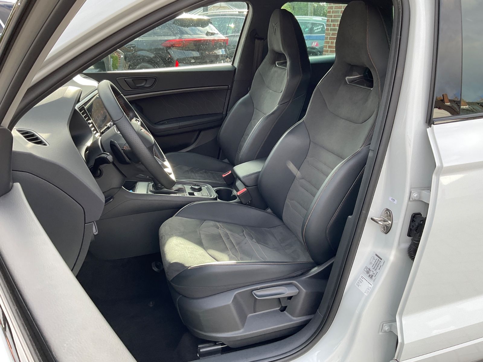 Fahrzeugabbildung CUPRA Ateca 2.0 TSI 4Drive DSG,AHK,Navi,ACC,LED