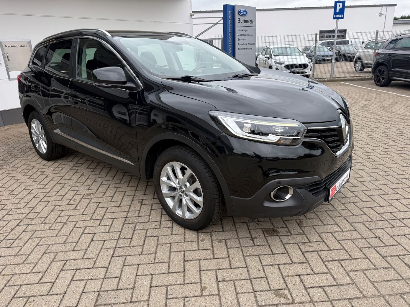 Fahrzeugabbildung Renault Kadjar Experience AHK CarPlay Temp klima Keyless