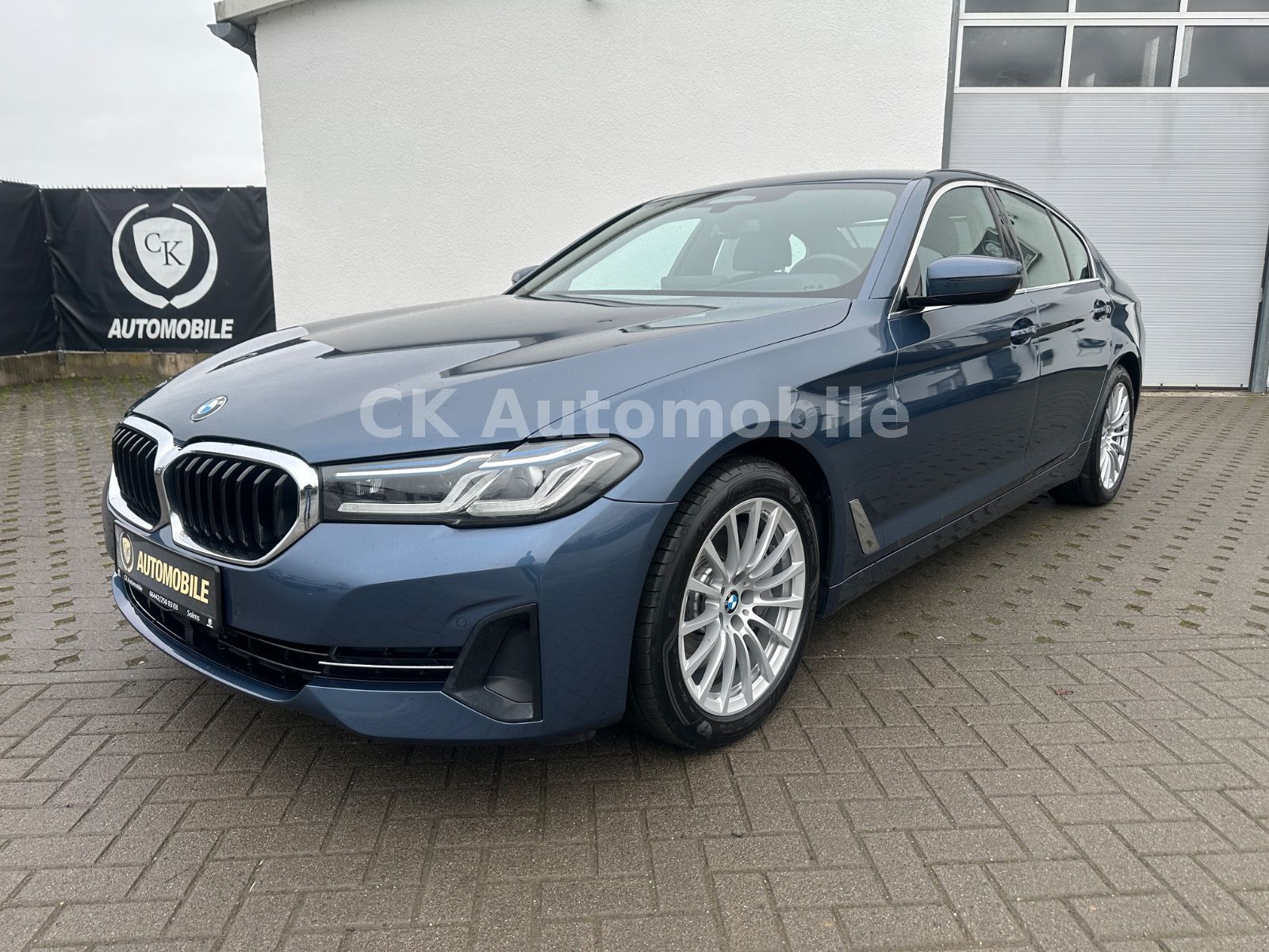 Fahrzeugabbildung BMW 530d Lim./Navi/Head-Up/Laser/Leder/Kamera