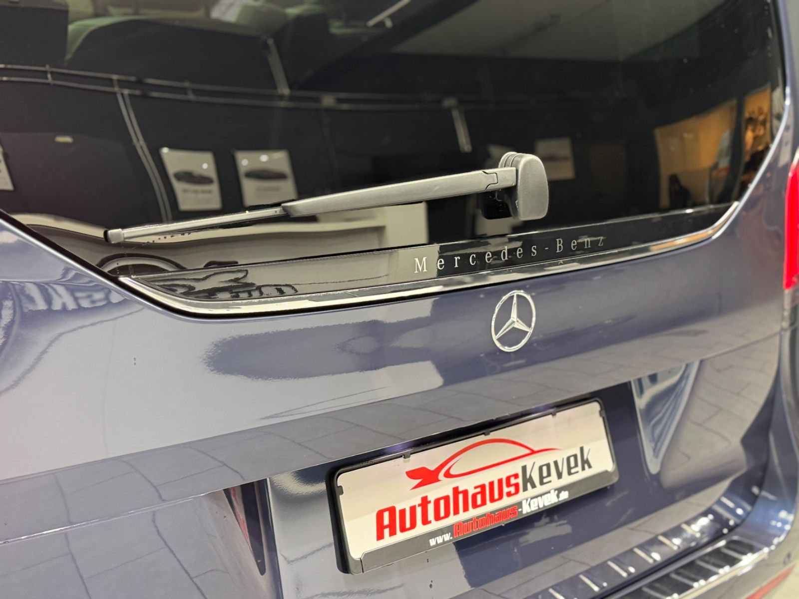 Fahrzeugabbildung Mercedes-Benz V250d lang EXCLUSIVE|AMG|BURMESTER|PANO|ACC|360°