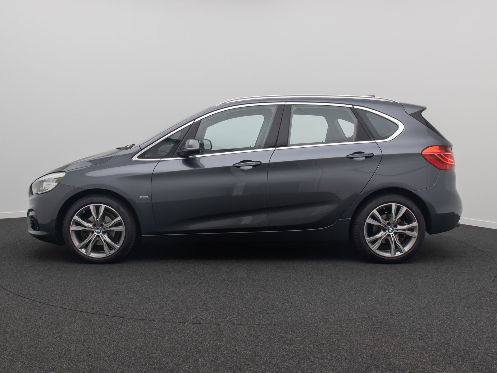 Fahrzeugabbildung BMW 218d Active Tourer Sport Line LED Kamera HiFi Pa