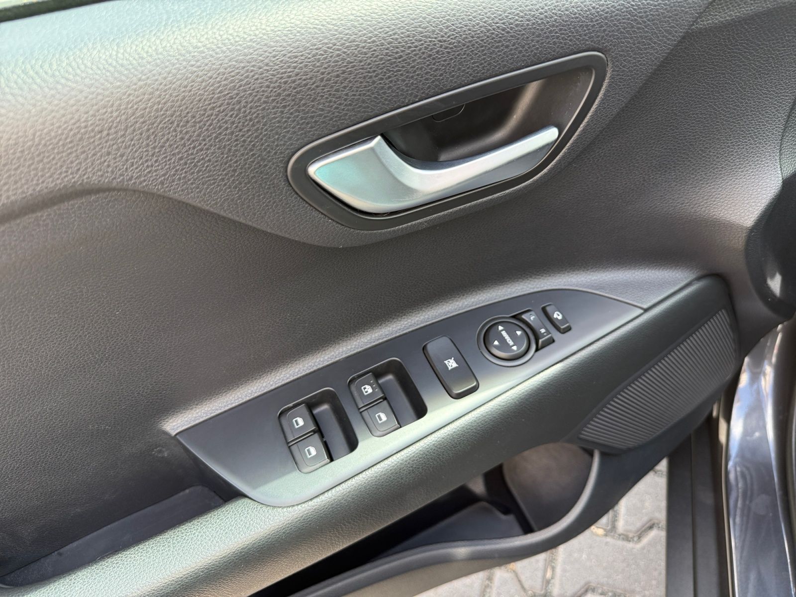 Fahrzeugabbildung Kia Stonic 1.0 T-GDI Platinum Edition PANO RFK LEDER