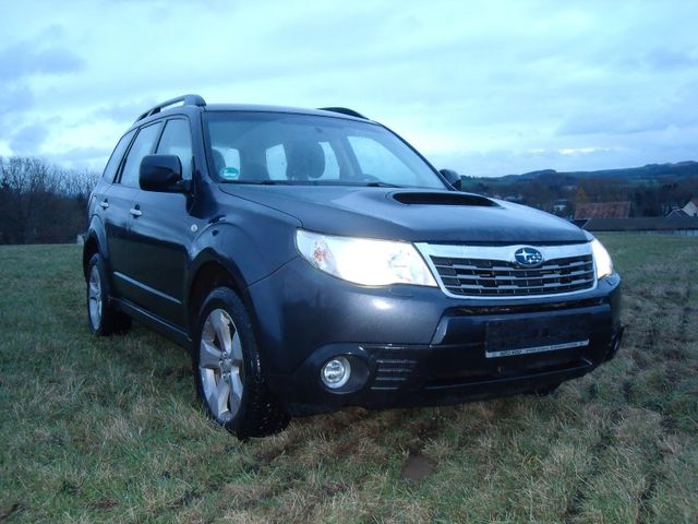 Subaru Forester 2.0D 182140KM Reifen NEU SHZG Tempomat