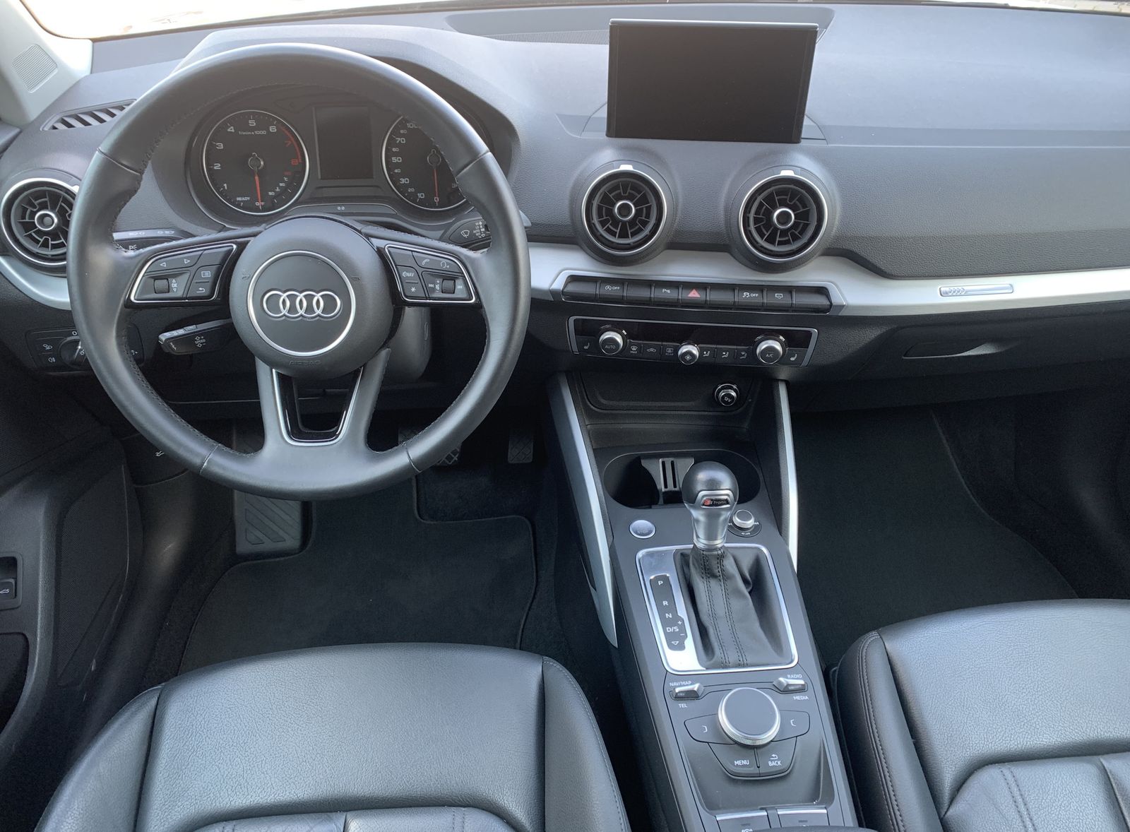 Fahrzeugabbildung Audi Q2 35 TFSI*Sport*Leder*LED*PDC*Klima*Navi*