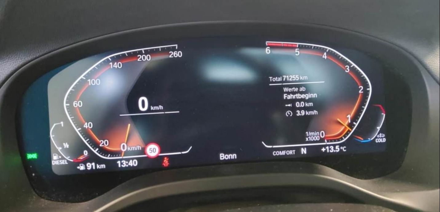 Fahrzeugabbildung BMW X4 xDrive 20 d M Sport X HUD ANHZV STHZG PANO