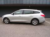 Ford Focus 1,5 Eco Blue"Turnier"C&C" Wie Neu"Kamer"8x - Ford Focus: Kombi