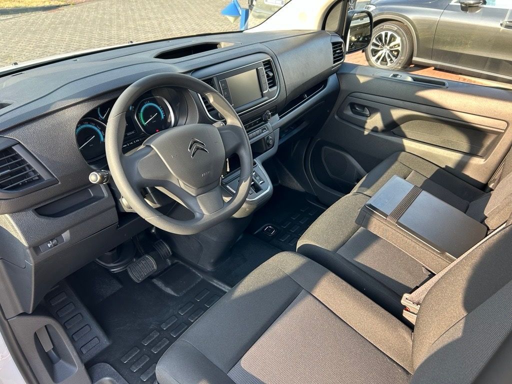 Fahrzeugabbildung Citroën Jumpy ELEKTRO, Klima, PTS, Tempomat, 3-Sitzer, D