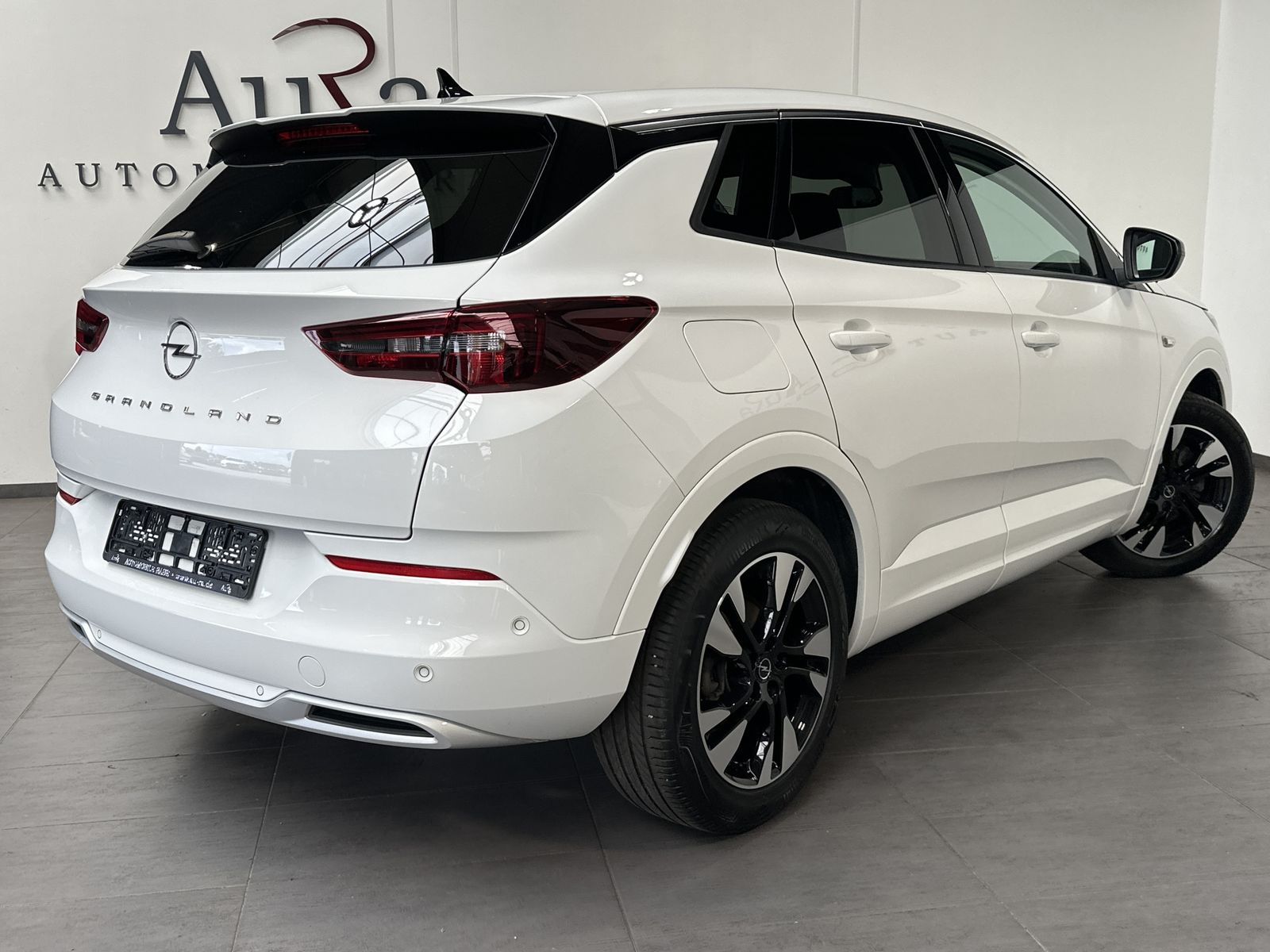 Fahrzeugabbildung Opel Grandland (X) 1.5 D Elegance NAV+MATRIX+ACC+AHK