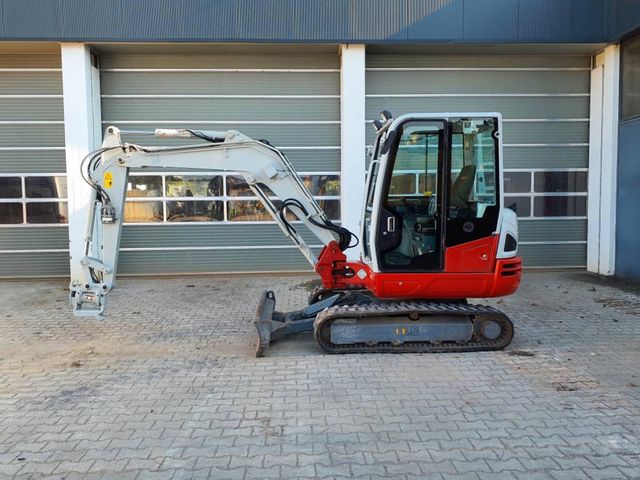 Takeuchi TB 240