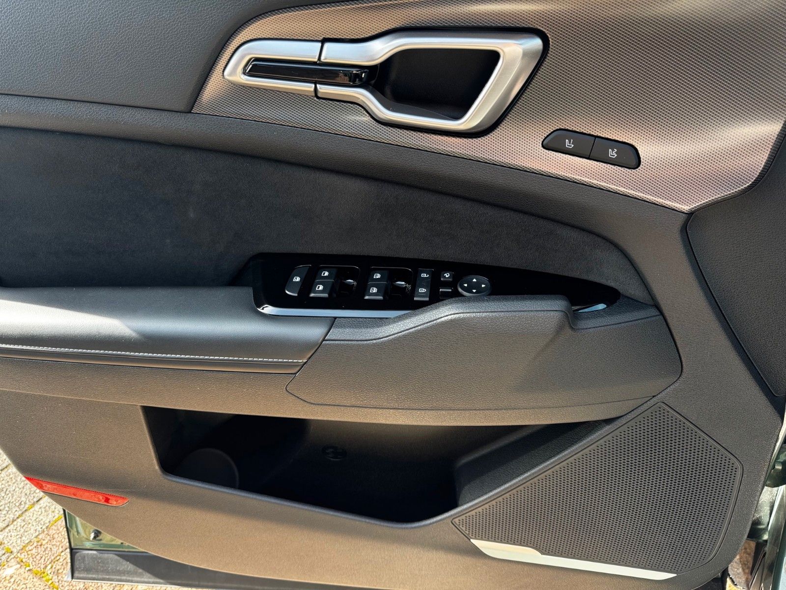 Fahrzeugabbildung Kia Sportage 1.6 GT-line 180PS AWD 360° GLASDACH