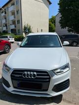 Audi Q3 2.0 TFSI 132kW quattro S tronic - - Audi in München: Q1