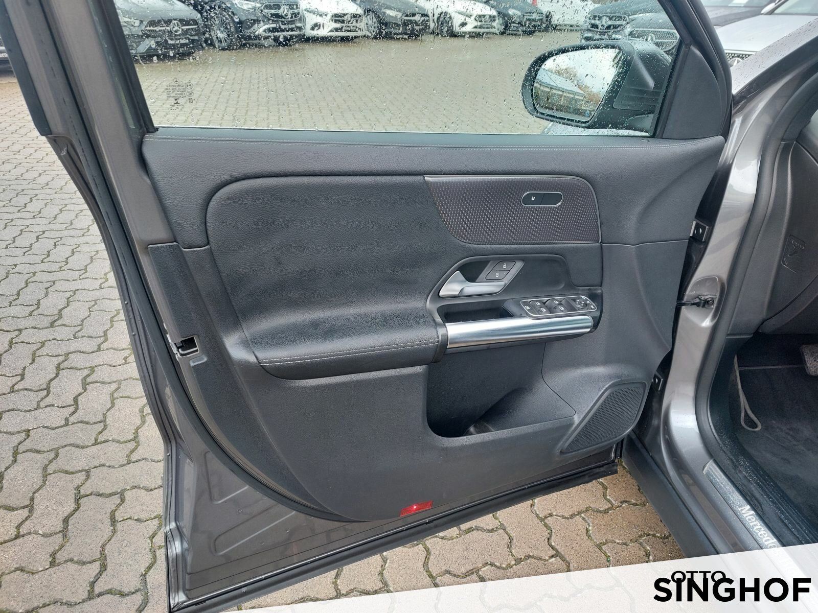 Fahrzeugabbildung Mercedes-Benz GLA 180 Progressive AHK+LED+Rü Kam+MBUX+Ambiente