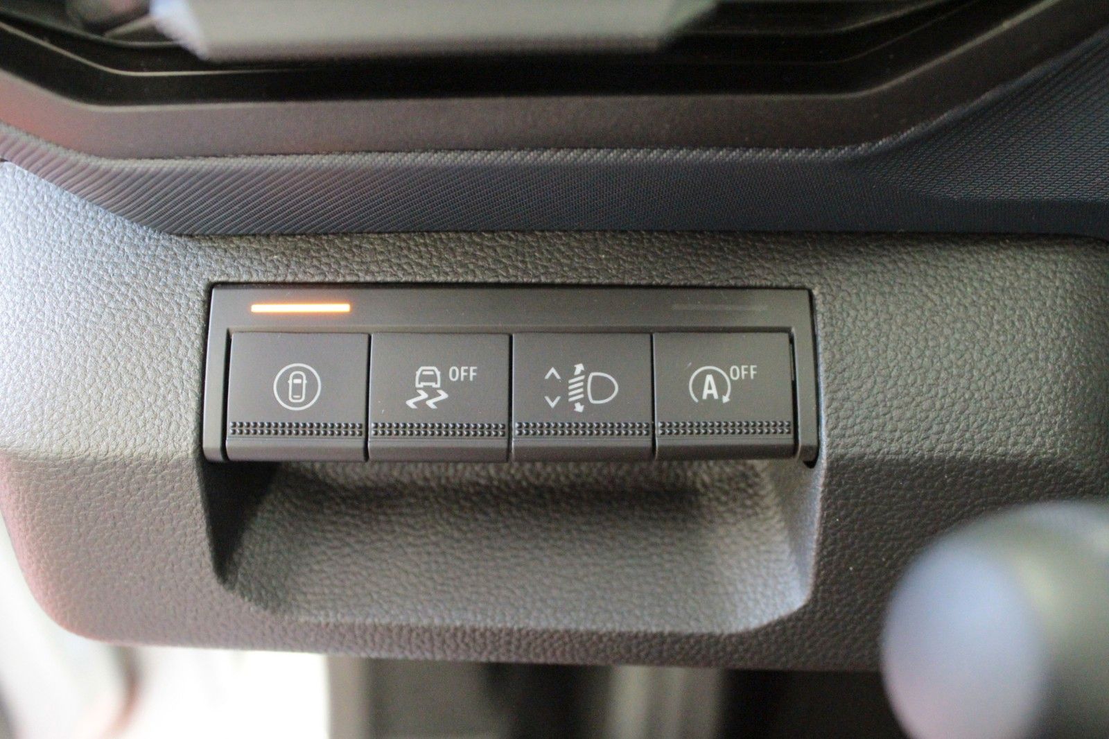 Fahrzeugabbildung Dacia Duster mild hybrid 130 4x4 Expression *Winterp.*