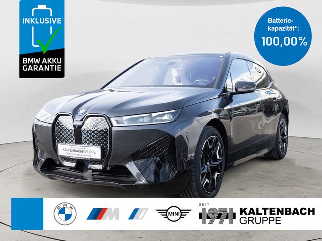 BMW iX xDrive 40 B&W PANORAMADACH AHK HUD 360°