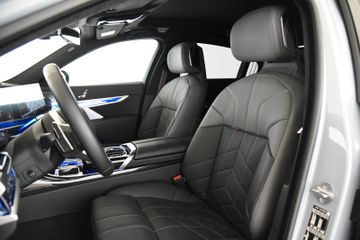 BMW 740 - 7