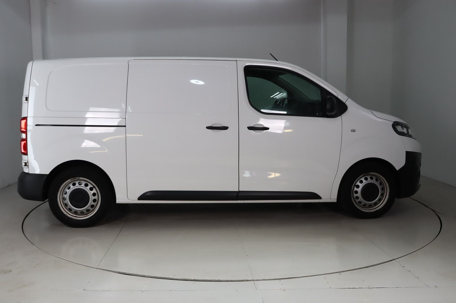 Fahrzeugabbildung Citroën Jumpy Kasten L2H1 * Klima * AHK