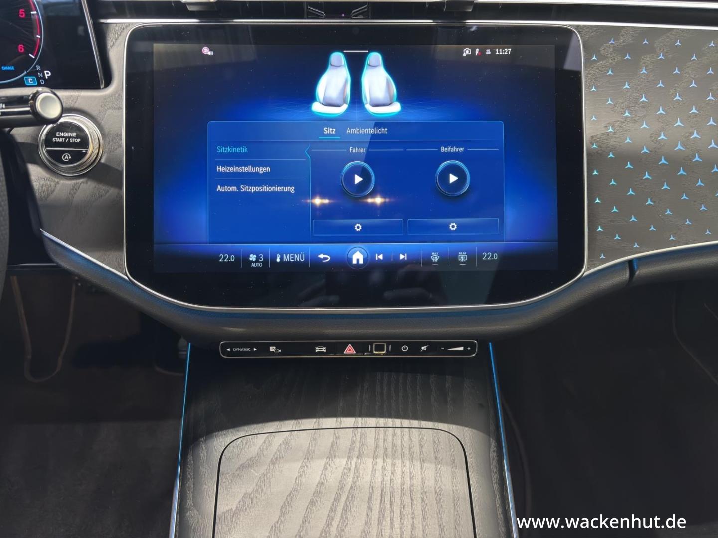 Mercedes-Benz E 220 d T AMG LINE ADVANCED PLUS AHK+DISTR+BURME
