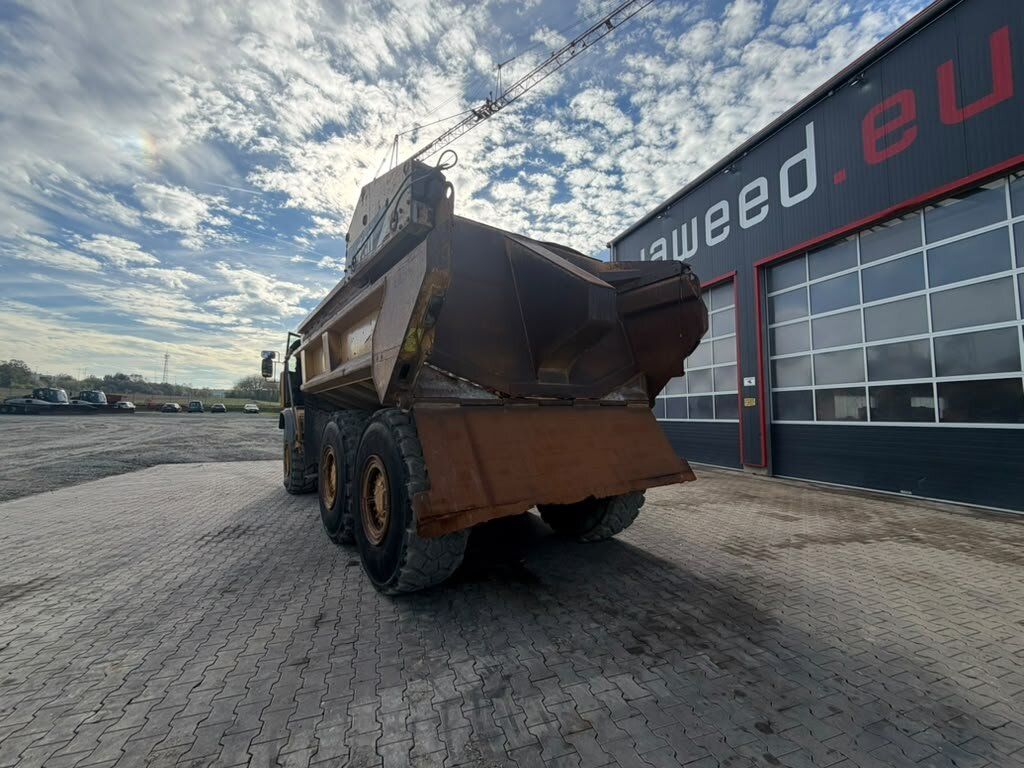 Fahrzeugabbildung CAT 730 6x6 DUMPER / Tunnel Klima/Allrad/Radio
