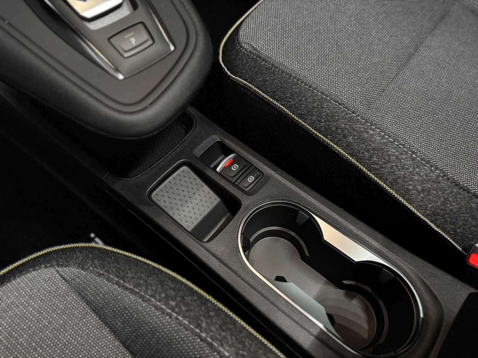 Fahrzeugabbildung Mitsubishi ASX 1.3 T 7-DCT Intro Edition