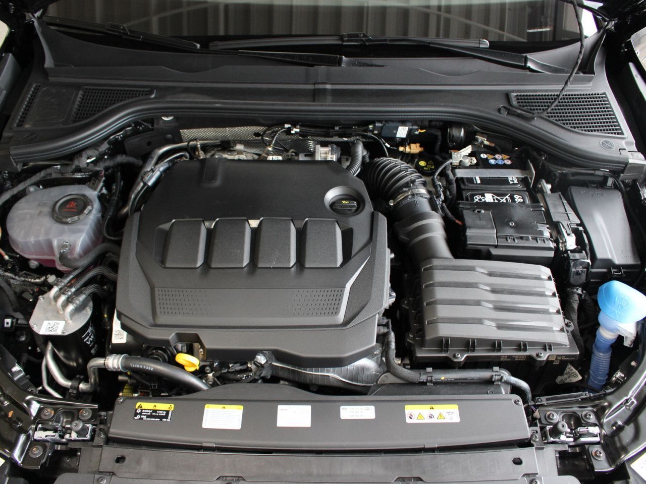 Fahrzeugabbildung Volkswagen Passat Variant 2.0 TDI SCR 4M R-LINE