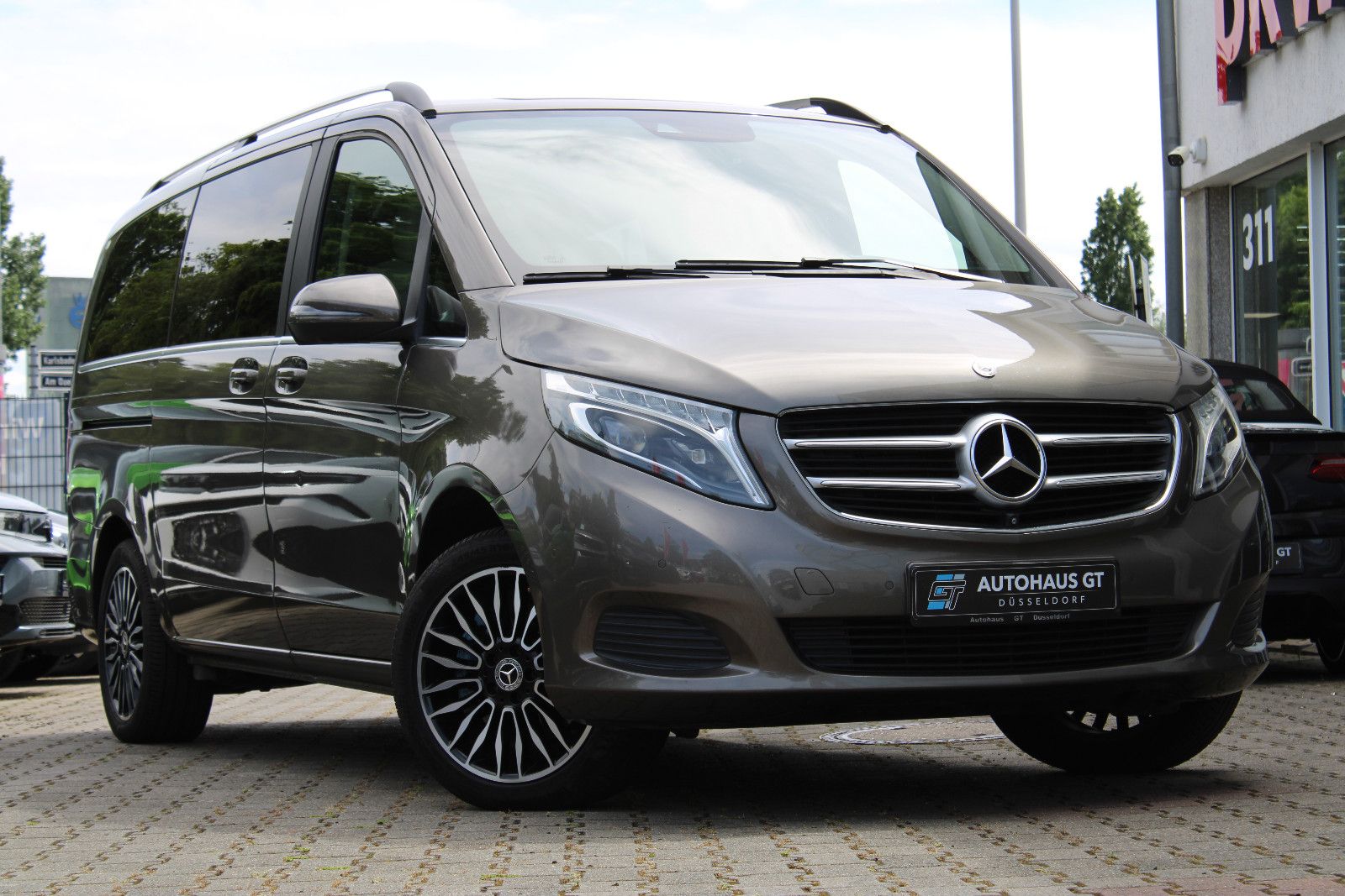 MERCEDES-BENZ V 250 CDI/Edition/lang/8Sitze/Leder/360°K/el.Tür