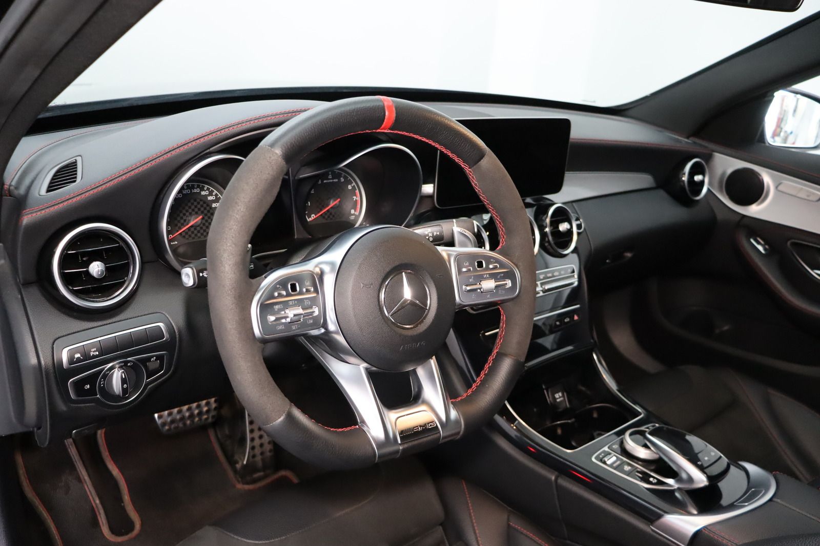 Fahrzeugabbildung Mercedes-Benz C 43 AMG 4Matic * Pano * LED * Parkassist.