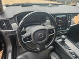 Volvo S90 Inscription D5 AWD, B&W, 360*, Head up - Volvo S90 Gebrauchtwagen