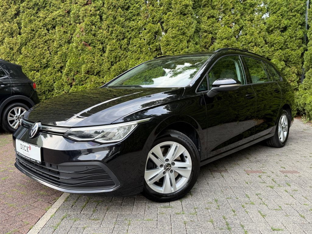 Fahrzeugabbildung Volkswagen Golf 2.0 TDI Life LED+NAVI+SHZ+AMBI+ACC+CARPLAY