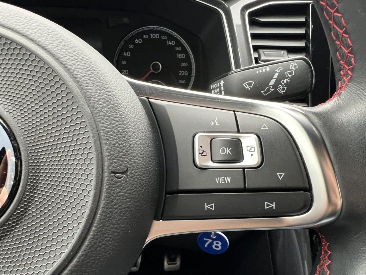 Volkswagen T-Roc - Bild 12