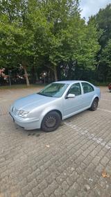 Volkswagen Vw Bora 1,6l Im guten Zustand - Volkswagen Bora in Hamburg