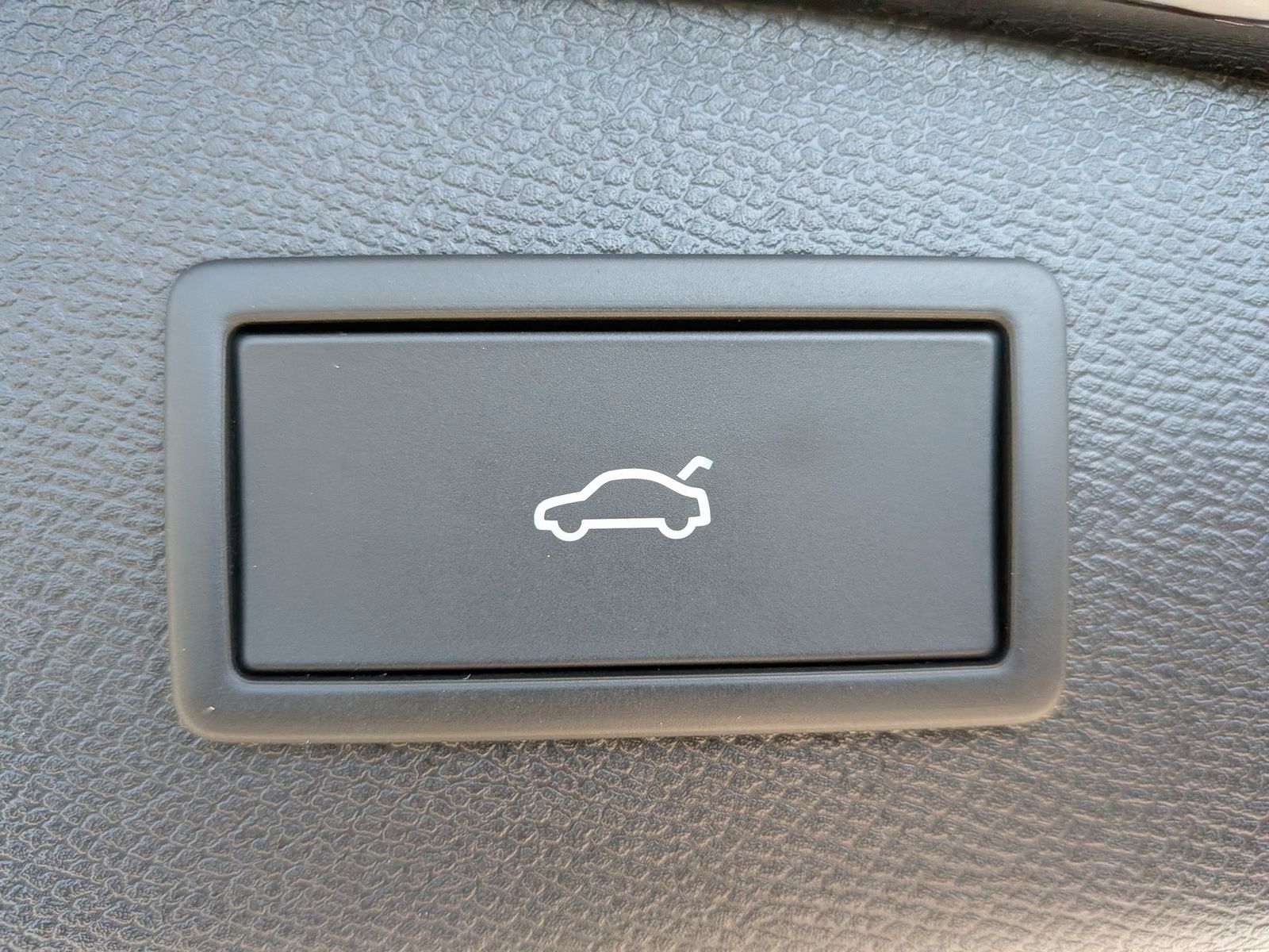 Fahrzeugabbildung CUPRA Leon 1.5 eTSI Dynamic-Edge-Paket Pano Cam AHK 18