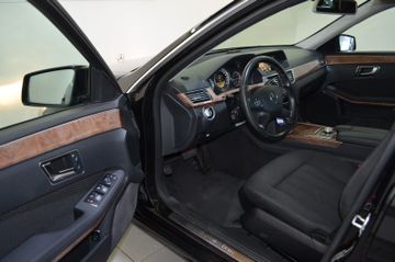 Mercedes E 250 - 6