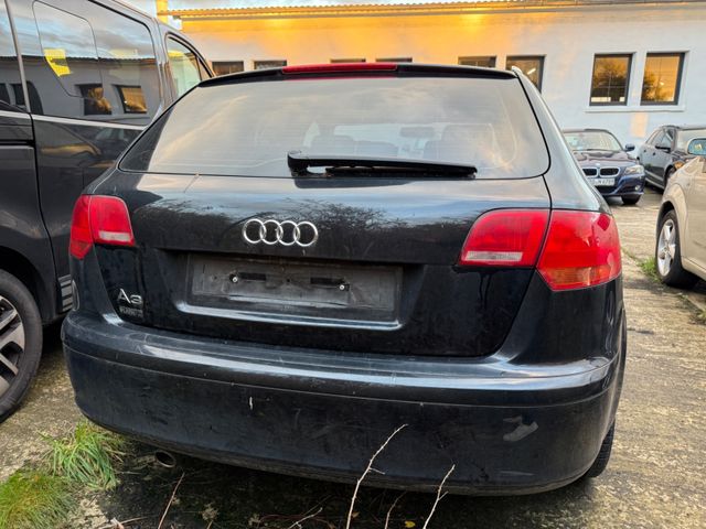 Audi A3  Sportback 1.6 FSI Ambition