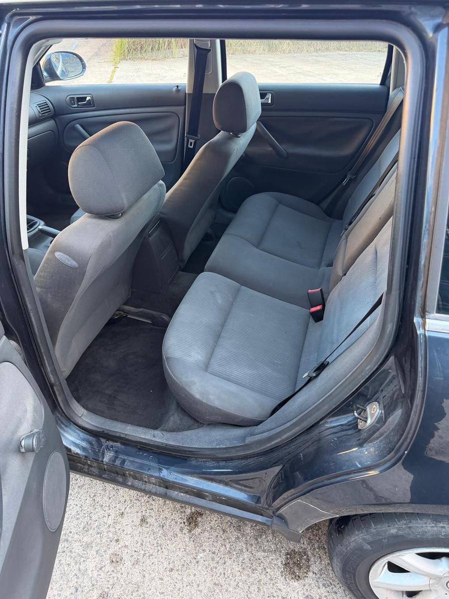 Volkswagen Passat 2004 — photo 9