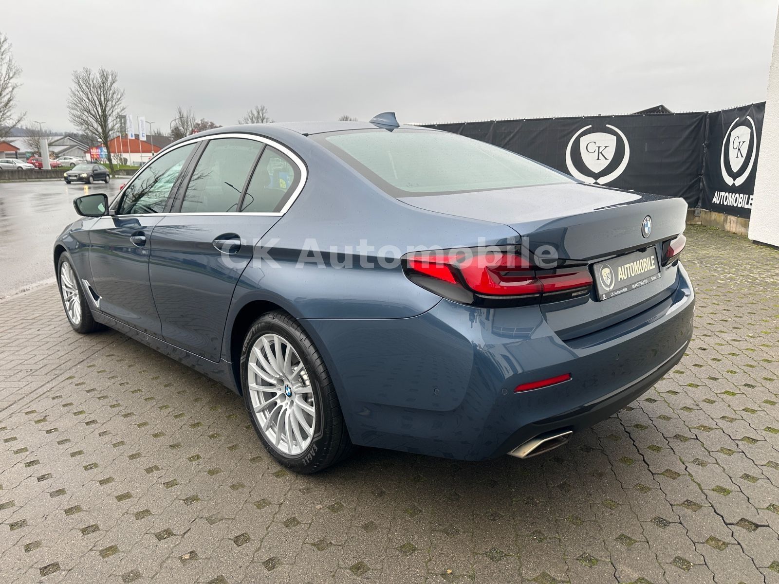 Fahrzeugabbildung BMW 530d Lim./Navi/Head-Up/Laser/Leder/Kamera