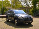 Mercedes-Benz ML 320 CDI *AMG Styling Paket~SH~AHK~Nav~Lederi* - Mercedes ML 320 mit Schiebedach
