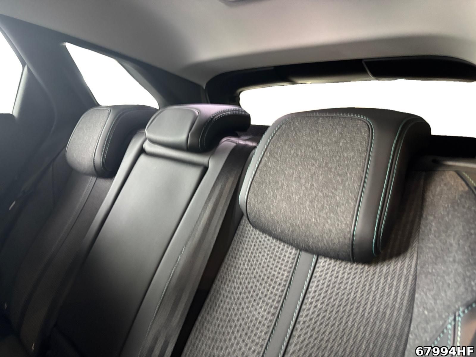 Fahrzeugabbildung Peugeot 3008 Allure Plug-In +SHZ+CARPLAY+LED+DAB