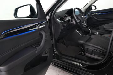 BMW X1 sDrive20i Sport Line RFK LED AHK 18"