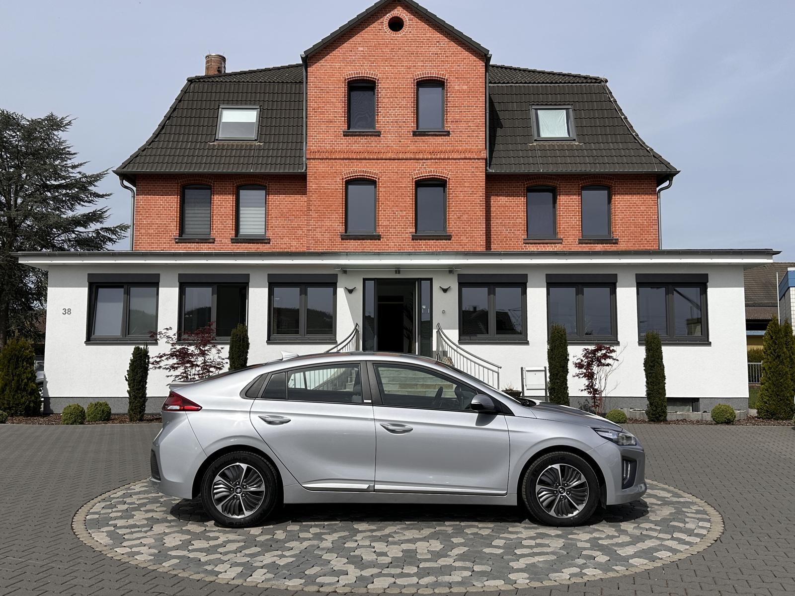 Hyundai Ioniq Trend PlugIn Hybrid ACC CAm SHZ SMART-LINK