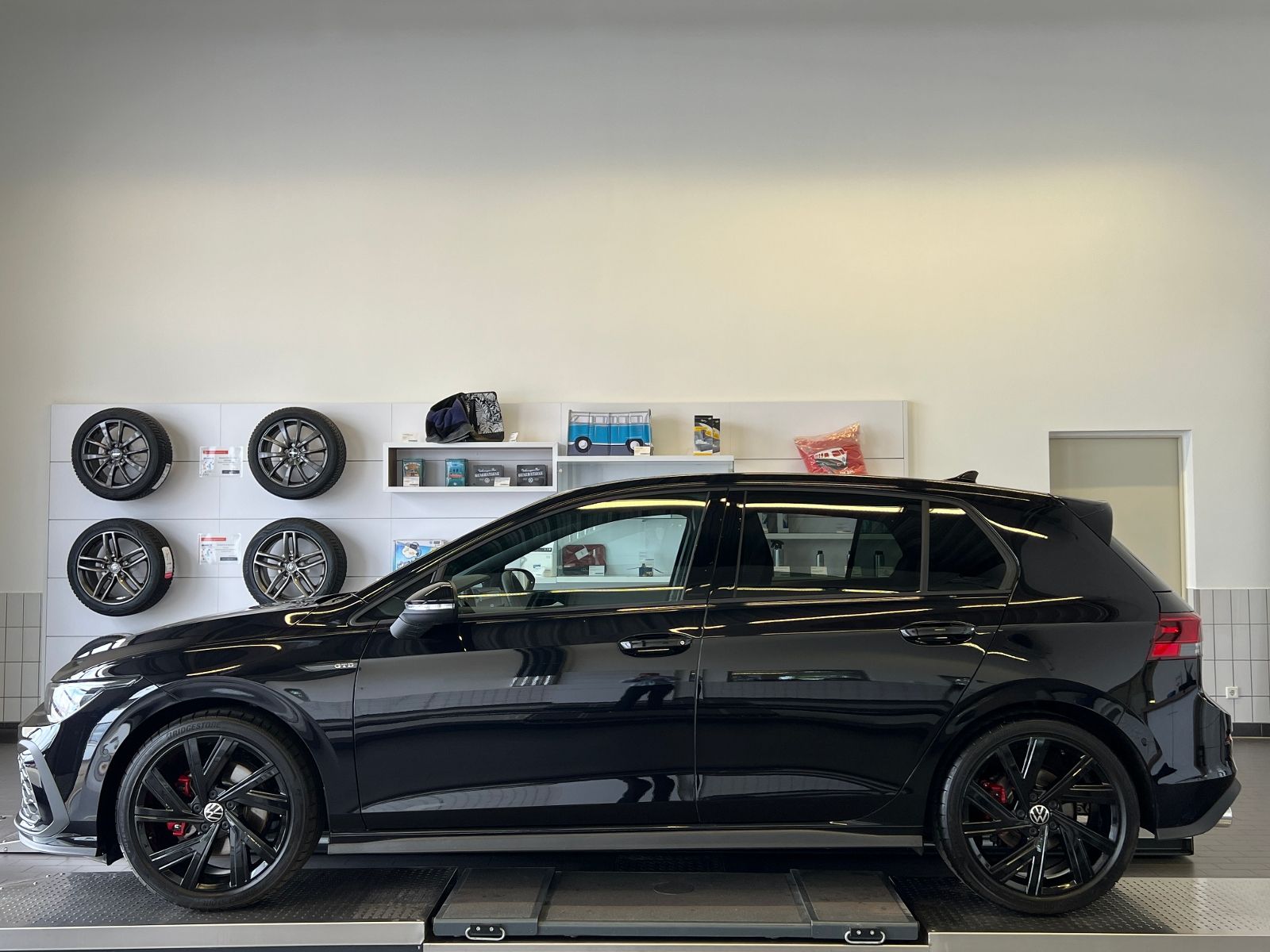 Fahrzeugabbildung Volkswagen Golf VIII GTD 2.0 TDI DSG *Black Style, AHK, LED