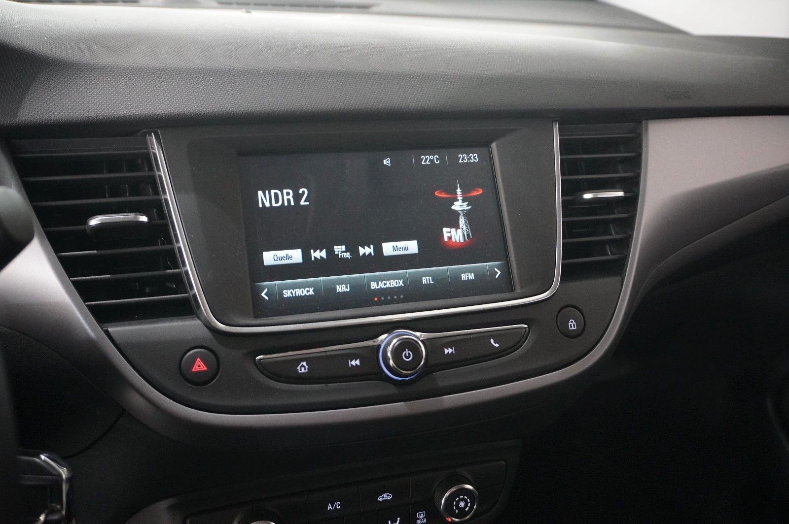 Fahrzeugabbildung Opel Crossland (X) 1.2 EDITION NAVI/LED/KAMERA/DAB+