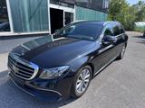 Mercedes-Benz E 200 T*EXCLUSIVE*PANORAMA*DISTRONIC*AHK*COMAND* - Mercedes-Benz E 200: Exclusive