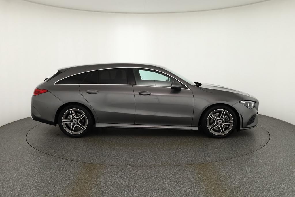 Mercedes-Benz CLA 220 Shooting Brake