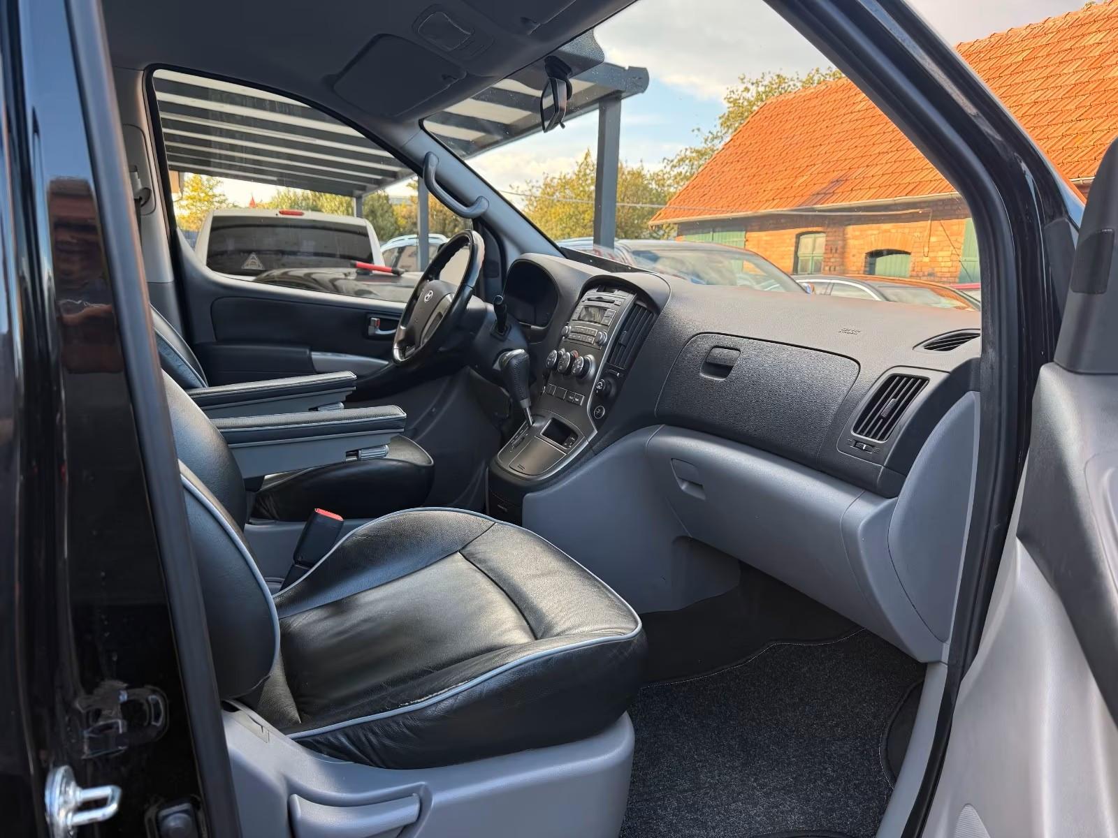 Hyundai H-1 Travel 2.5 CRDi+Leder+2.Hand+8 Sitze+PDC+
