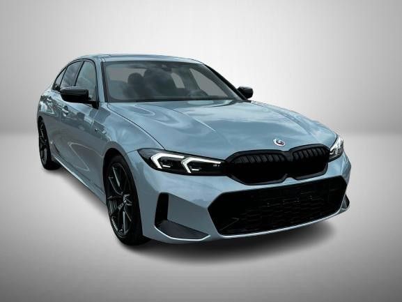 BMW 330i LIMO 2.0 245PS M-SPORT-PERFORMANCE S.DACH