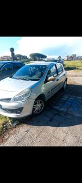 Renault Clio 1.5 dCi 85CV 5 porte Dynamique - Renault Clio aus 2006 mit Diesel-Antrieb