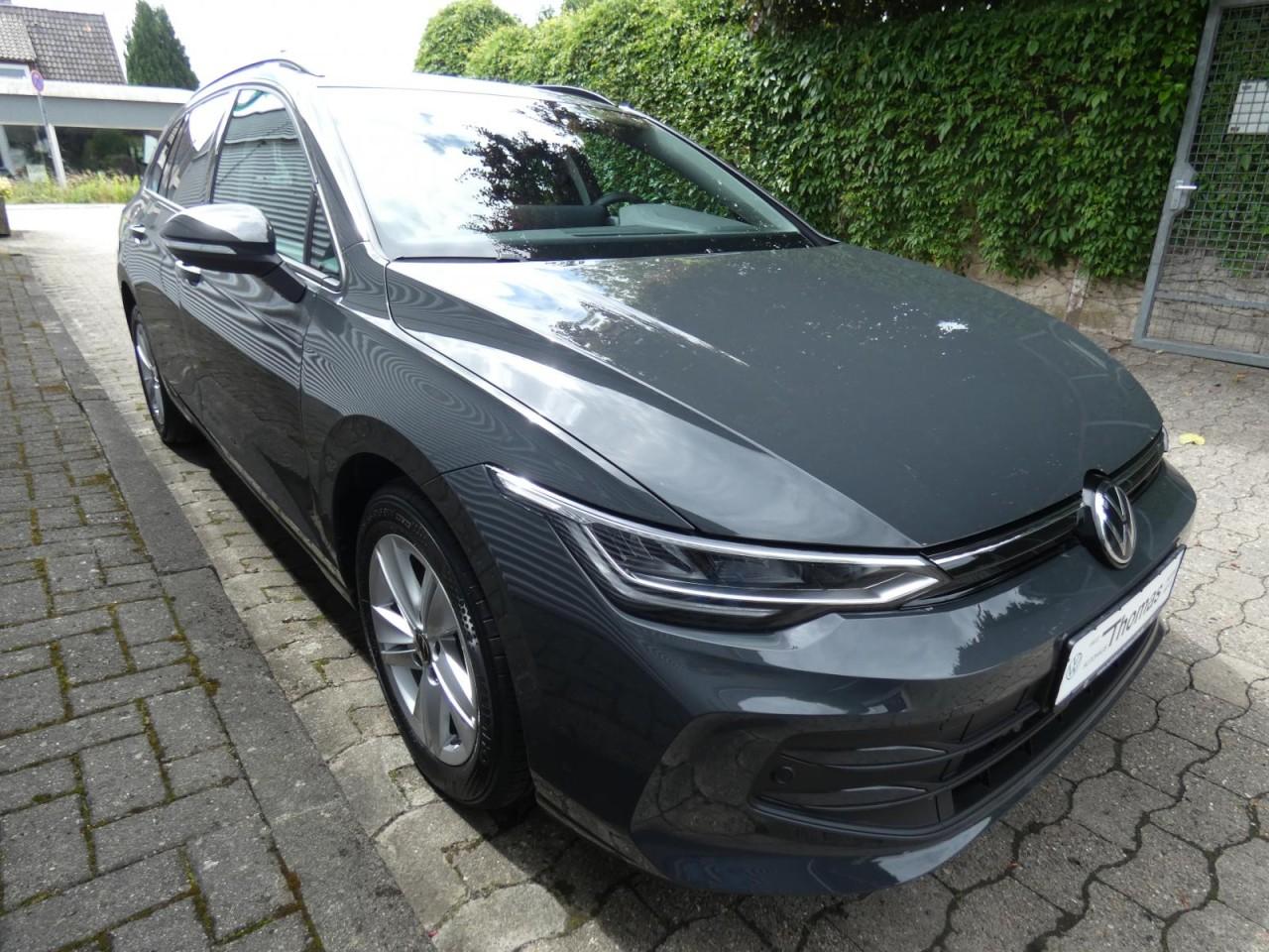 Volkswagen Golf VIII Variant 2.0 TDI Life LED AHK PDC ACC L