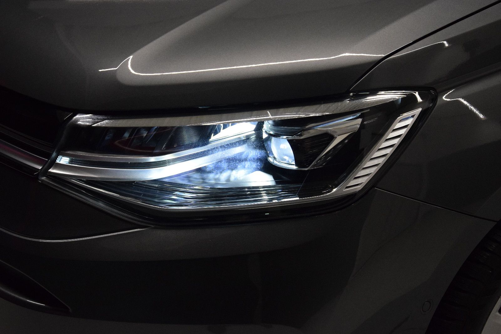 Fahrzeugabbildung Volkswagen Caddy Style Maxi Navi LED ACC 7 Sitze