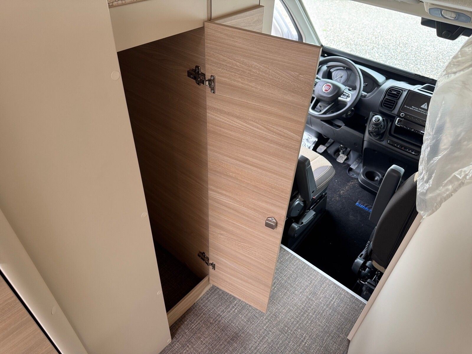 Fahrzeugabbildung Eura Mobil Activa One AO 650 HS Travel Plus/Mark./Fahrradt.